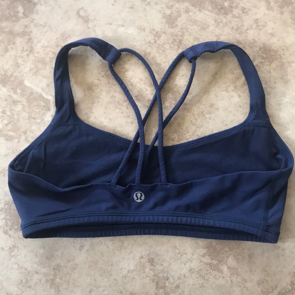 lululemon FREE TO BE BRA size 6